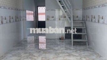 Cho thuê nhà đường Phạm Hùng C13 DT.3m5×10m } 1 Lầu 1 Phòng 1 toilet.