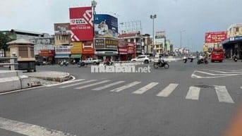 Bán Nhà 2 Mặt Tiền Kinh Doanh Buôn Bán Ngay Ngã 4 Tân Phong