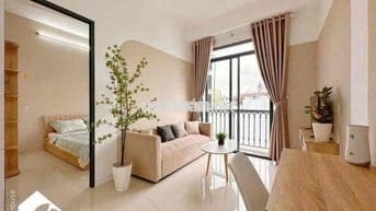 CĂN HỘ 2 PHÒNG NGỦ NGAY TRUNG TÂM QUẬN 10, BAN CÔNG, MÁY GIẶT RIÊNG