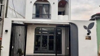 NHÀ 2 TẦNG MỚI ĐẸP, FULL NỘI THẤT ĐƯỜNG HOÀ PHÚ 19, GẦN BIỂN