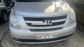 310 triệu 9 chổ máy dầu đời 2010 xe không niên hạn