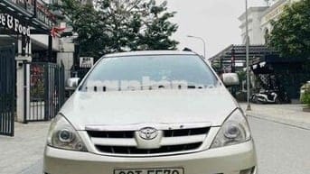 Toyota Innova Vàng cát 8 chỗ