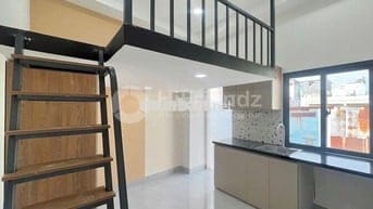 PHÒNG BAN CÔNG NGAY TÔN ĐẢN, GẦN NGUYỄN TẤT THÀNH, KHÁNH HỘI, QUẬN 1,7