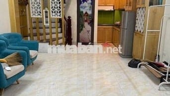 Cho thuê nhà riêng ngõ 649 Lĩnh Nam - 30m2 - 5 tầng - 11 triệu