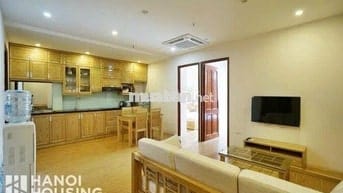 Cho thuê căn hộ Giảng Võ - Ba Đình- 60m2 - 2 ngủ- 13.5 triệu
