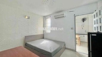 Thang Máy - 1PN - Tách Bếp - Full Nội Thất - Balcon - Trung Tâm Q10