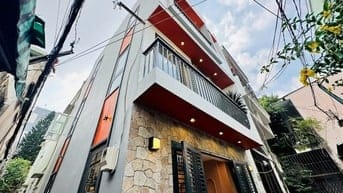 Cô chú nhà bán gấp đ. Thành Thái P.12 Q10 giá chỉ 2 tỷ 350tr/ 62m2