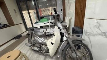 Xe máy Cúp màu Xám 50cc
