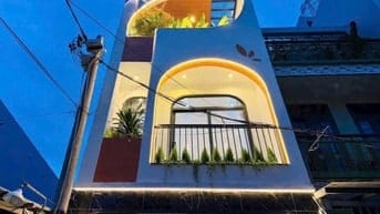 Bán nhà đẹp sổ riêng ở Hoàng Hoa Thám P5 Q.Bình Thạnh Giá 3tỷ740 63m2