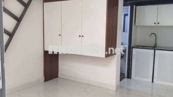 phòng có gác ở 306/52 vườn lài,an phú đông Q12