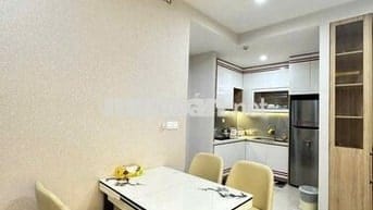 Cho thuê 2PN Sunrise city view, 61 m2, 15.5 trd. Nhà nội thất y hình