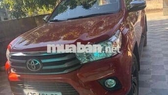 Toyota Hilux 20172.4E 4×2 mt - 100000 km