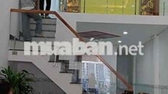 cho thuê nhà 1/ ngay trung tâm chợ liên ấp 26 vla nhà mới tinh 3p ngủ