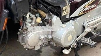 Dream 49cc Biển số 67-8910 có giao lưu