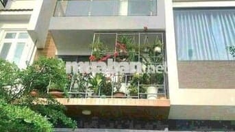 Nhà Sạch Sẻ DT 220m2 1Trệt 3Lầu 5Pn 5Wc Hẻm Trước Nhà 10M Xe Tải Đậu