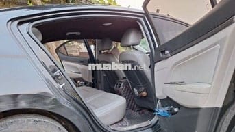 Hyundai Elantra 2016 Gia đình 86000 km
