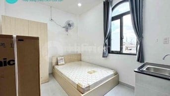 Cho thuê căn hộ dịch vụ có thang máy, cửa sổ đường Nguyễn Văn Đậu