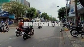 Bán Nhà 2 Tầng, Hẻm Xe Hơi, Cách Mang Tháng 8, Quận 10, Chỉ 6.7 Tỷ