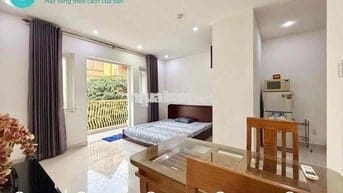 1 Phòng Ngủ - 40m2 - Ban Công -Thang Máy- Full Nội Thất-Khu Cộng Hoà