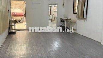 Cho thuê phòng trọ 30m2, có toilet riêng, giờ giấc tự do.