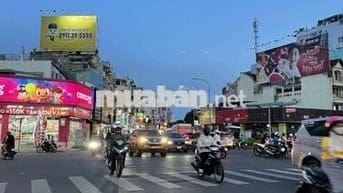 Nhà mặt tiền đường Thành Thái + Tô Hiến Thành bán dụng cụ y tế