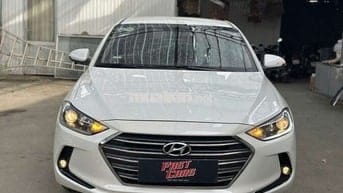 Hyundai Elantra 2018 1.6MT,số sàn, màu trắng,4v6km