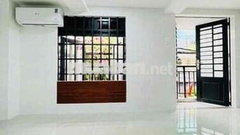 phòng mới xây, không chung chủ, giờ giấc tự do