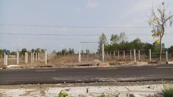 Đất nghỉ dưỡng, mặt tiền đường nhựa hiện hữu, đồi cát nhìn ra biển, kế