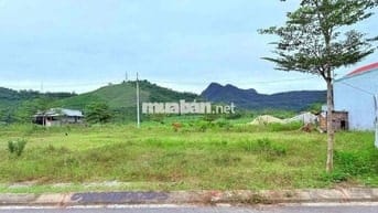 bán lô đường quy hoạch 5,5m trung tâm thị trấn