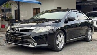 Toyota Camry 2.5Q Đen