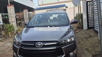 Toyota Innova 2.0E Ghi 7 chỗ
