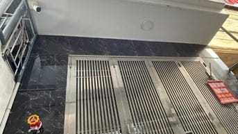 Chính chủ  bán toà nhà chung cư mi ni  tại ngõ 172 Vũ hữu DT 76,8m2 , 