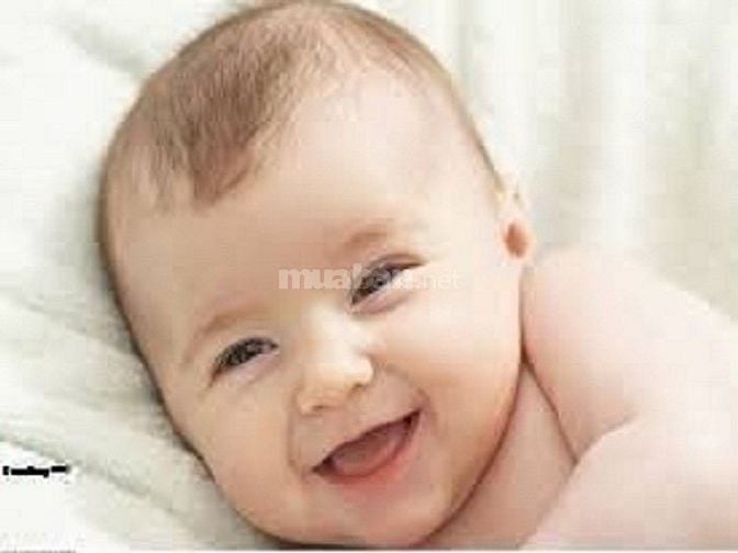 Cần tuyển người giữ trẻ phụ việc nhà bao ăn ở làm việc lâu dài