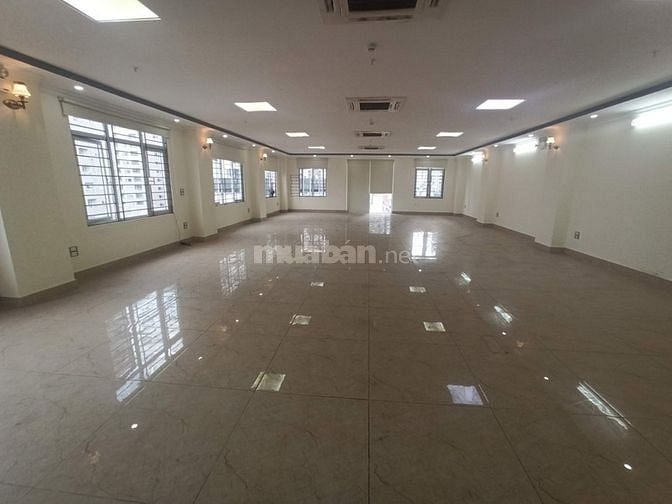 Cho thuê Vp mặt đường Vũ Trọng Phụng 140m2 giá 1,2tr/ ngày đã setup