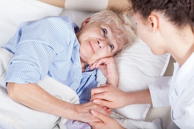 Gia đình tôi đang cần tuyển người giúp việc chu đáo và siêng năng