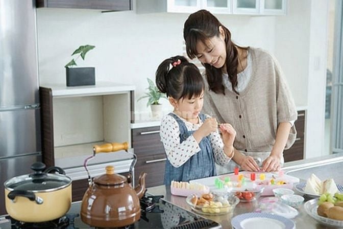 Tuyển 1 giúp việc, 2 người chăm ông bà, 1 chăm bé bao ăn ở lại tại nhà