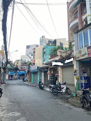 Bán Nhà Mặt Tiền Nguyễn Đình Chính, phường 15, quận Phú Nhuận