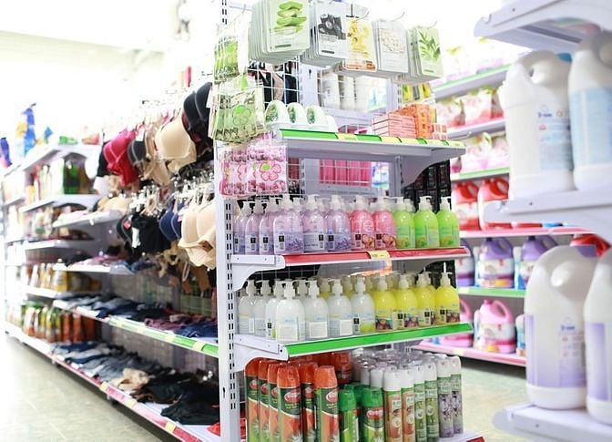 Chi nhánh siêu thị cần tuyên nhân viên đứng trực quầy hàng