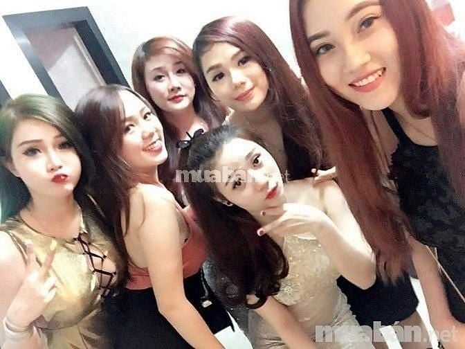 KARAOKE SỐ 1 Sài Gòn Bình Dương Đồng Nai Tuyển Nữ Phục Vụ