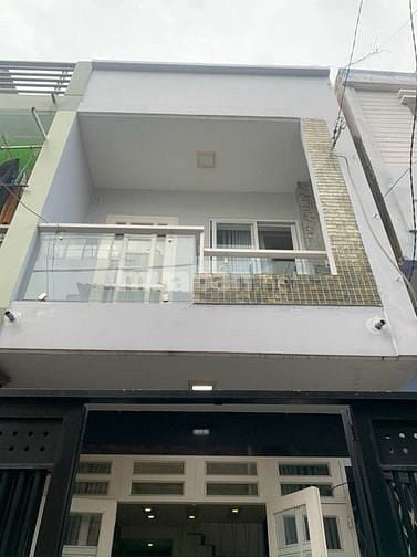Cần tiền bán gấp nhà mặt tiền Phan Văn Trị, Bình Thạnh, hơn 70m2 10 tỷ