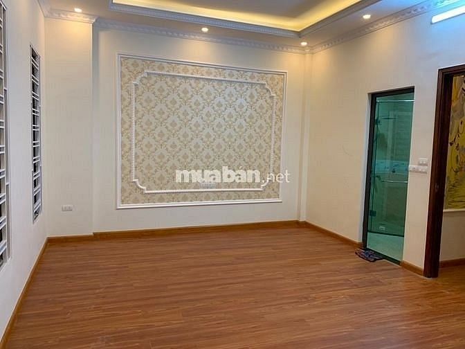 Chính chủ bán nhà ngõ 42 Thành Công, diện tích 45 m2, 5 tầng