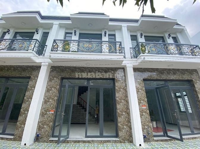 Nhà phố liền kề 4x15 giá 360tr/căn Hóc Môn