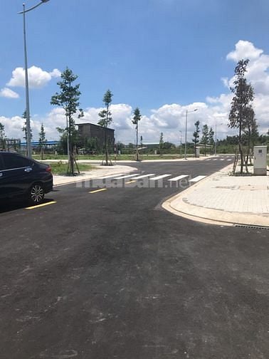 Bán đất đường Trường Lưu đối diện Sentana Khẳng Điền