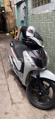 Cho thuê xe máy giá rẻ , có 1 chiếc sh về thuê tháng giá rẻ nè .