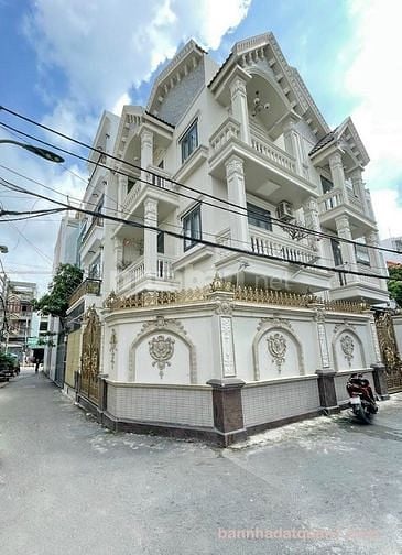 Bán biệt thự góc 2 lầu HXH, Đường Lê Thị Chợ, phường Phú Thuận, Quận 7