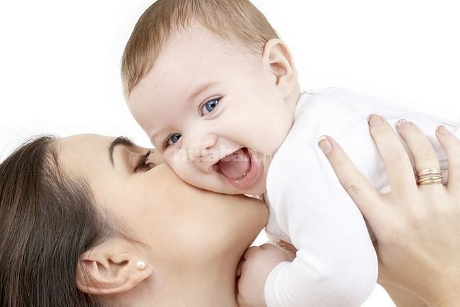 Cần tìm 1 người giữ trẻ 1 người giúp việc nhà 1 người chăm bà