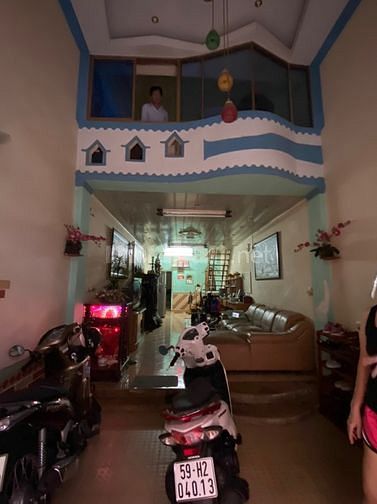 Bán nhà 3.6 X 18.6 Trần Hưng Đạo Q5
