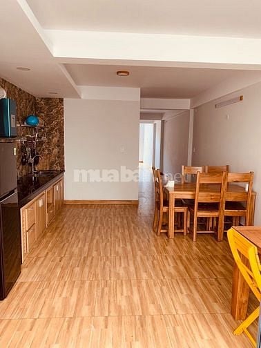 Cho thuê Nhà mặt tiền Mỹ Đa Đông. Full nội thất, 6 phòng ngủ.