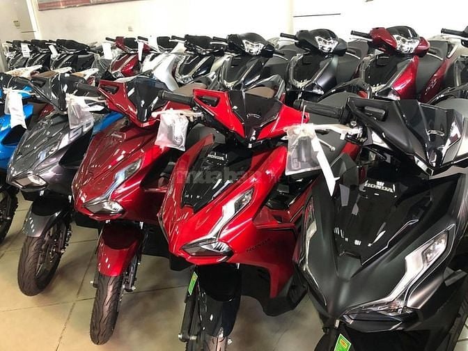 Cần Bán Xe Máy Honda Air Blade đời 2021