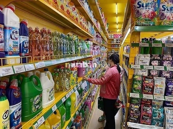 Siêu thị tiện lợi cần gấp 4 nhân viên Nam/Nữ bán hàng tại quầy